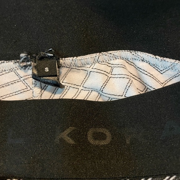 Koral Geometric Legging - Picture 5 of 5